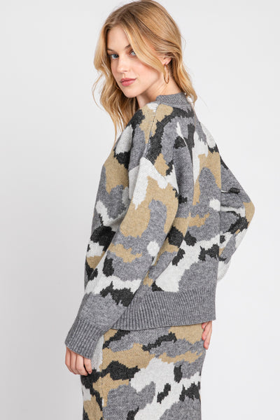 Camo print V-Neck Sweater