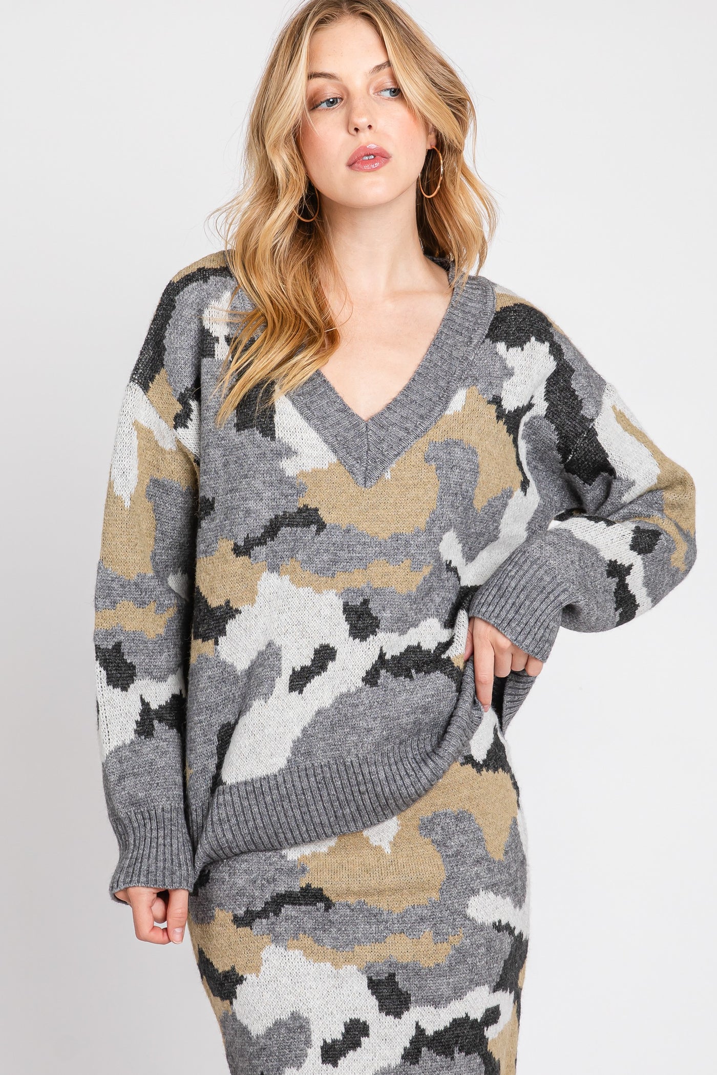 Camo print V-Neck Sweater