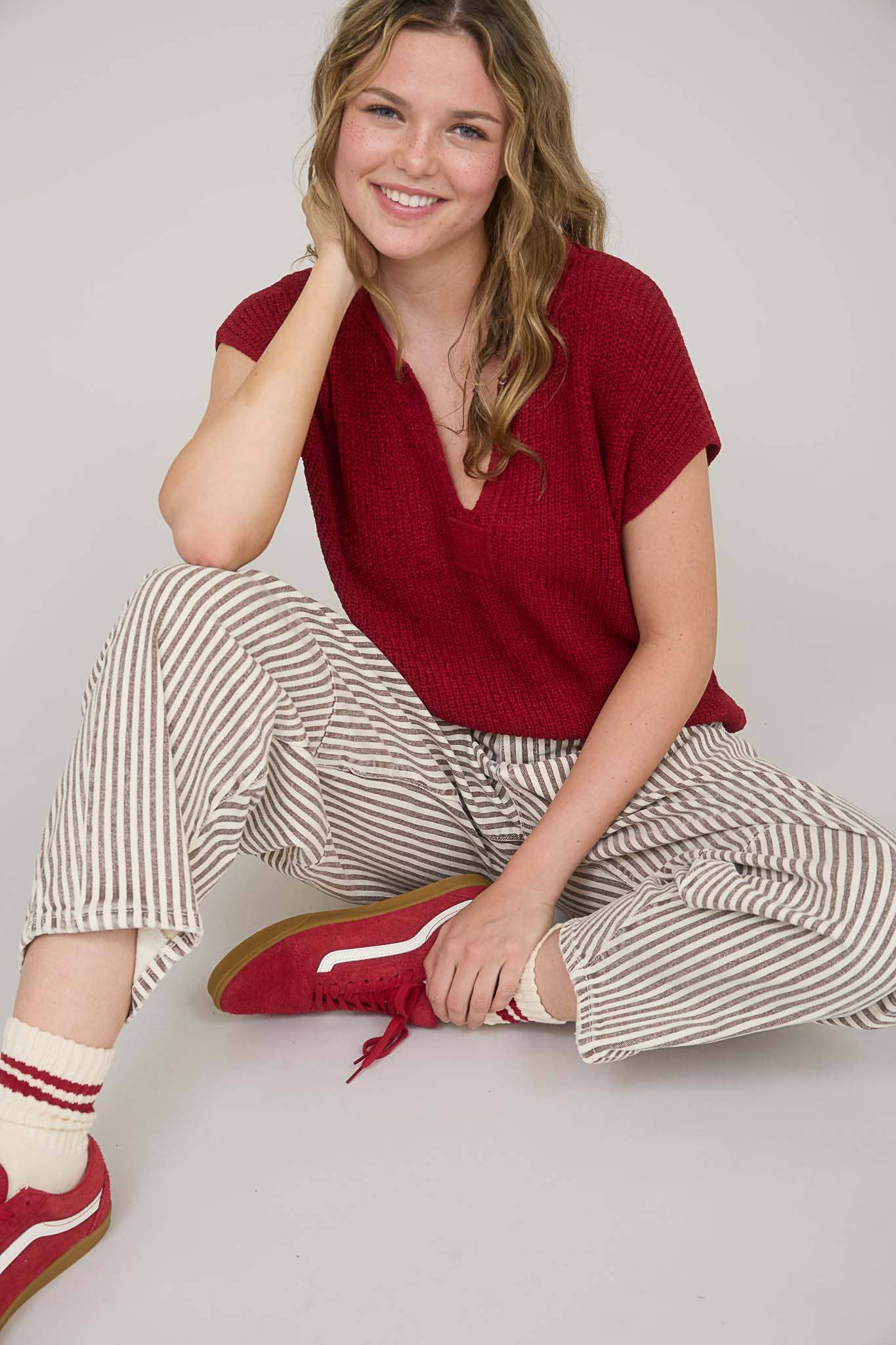 SPLIT NECK SHORT SLEEVE KNIT PULLOVER : RED S,M,L