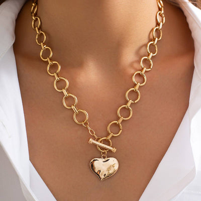 NOTABLE HAMMERED HEART FRONT TOGGLE NECKLACE | 40NK9476: GOLD