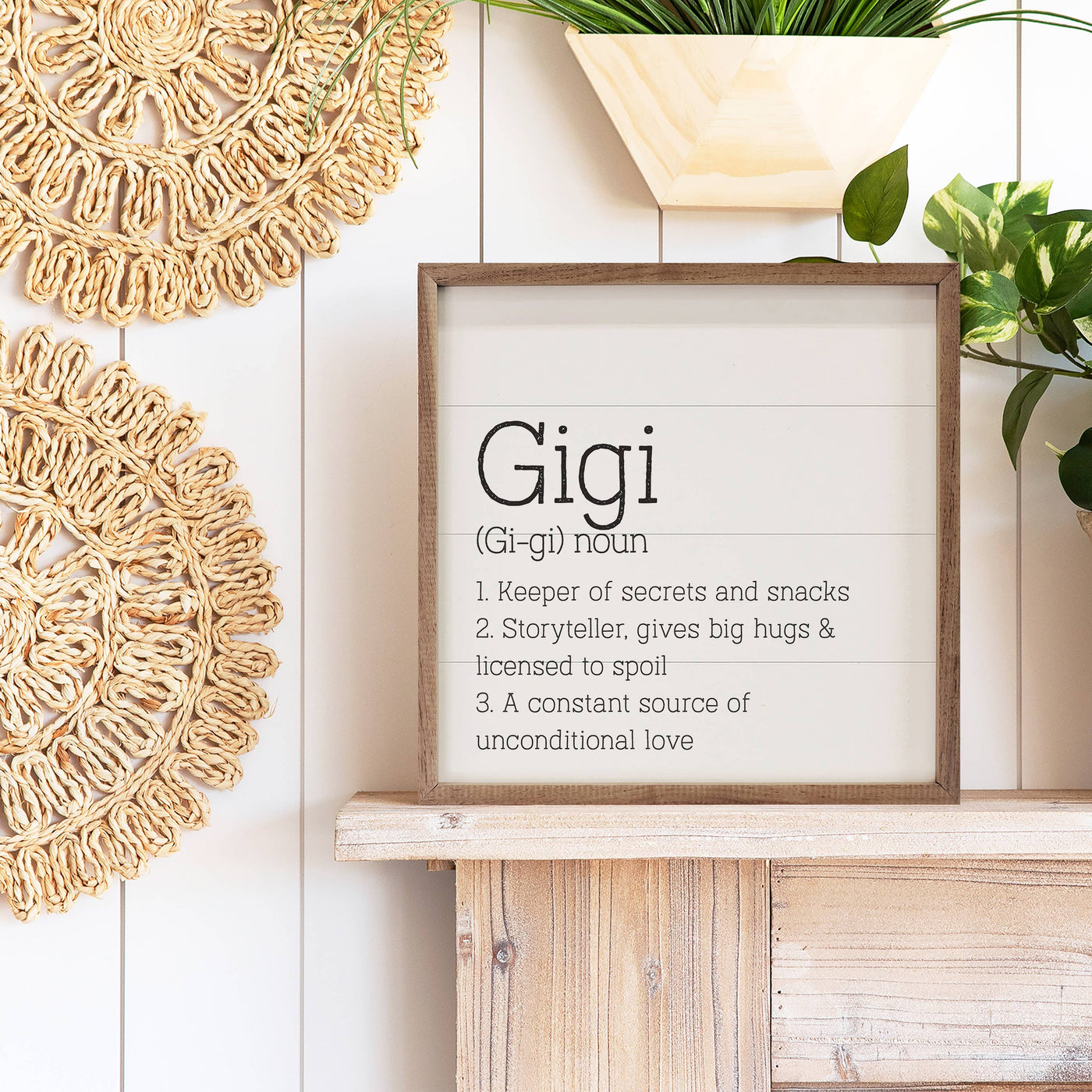 Gigi Definition White: 8 x 8 x 1.5