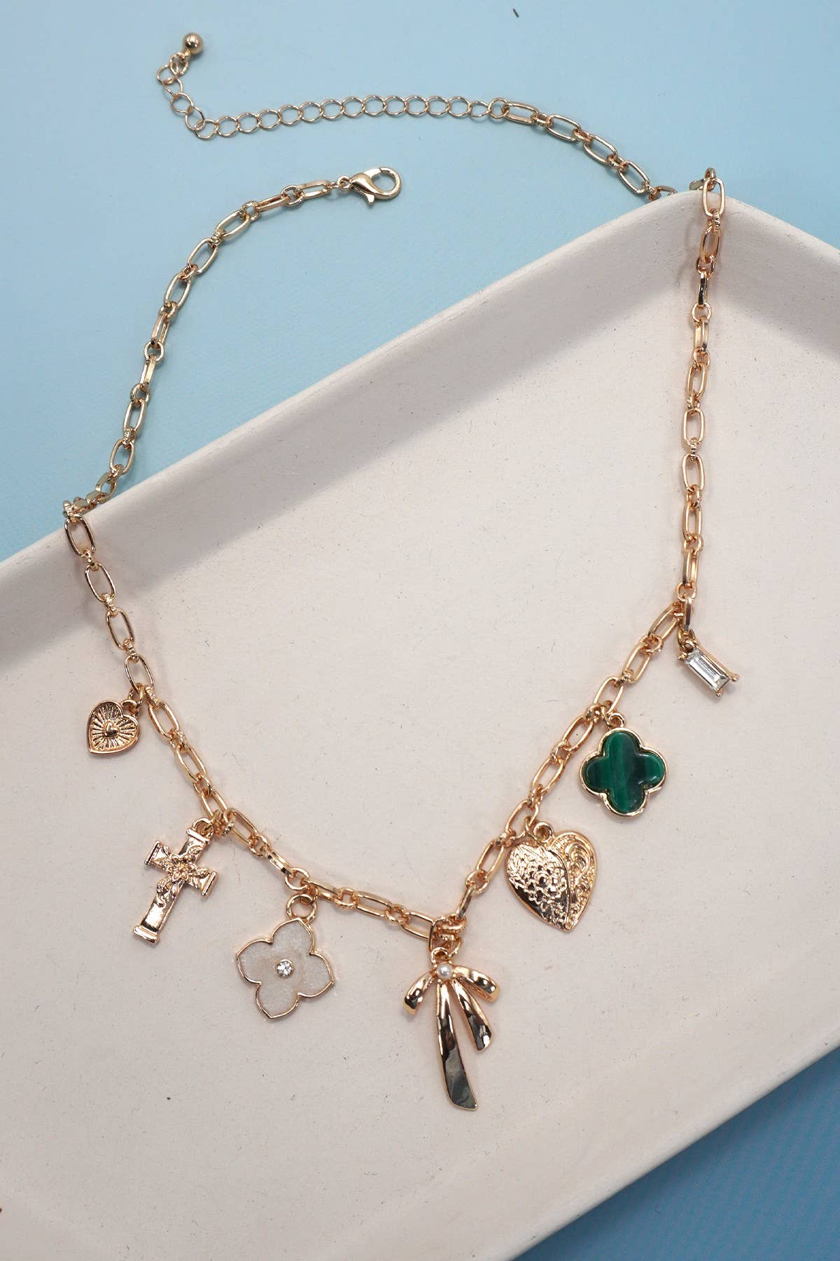 CHARM NECKLACE-GREEN CLOVER BOW CROSS HEART | 80N91991: GOLD